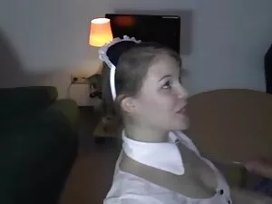 Petite Lesben Eva se ...